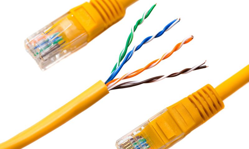 1. کابل‌های زوج به‌هم‌تابیده (Twisted Pair Cables)